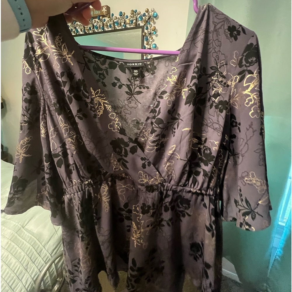 V neck flowy blouse